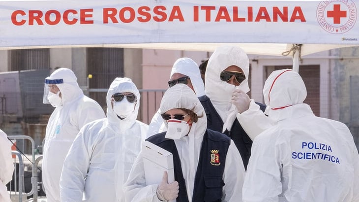 Italia supera los 2.5 millones de personas actualmente positivas al virus
