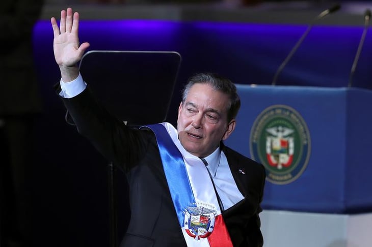Presidente de Panamá pide a funcionarios municipales que se bajen los sueldos