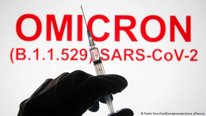 La cuarta dosis de la vacuna es 'parcialmente efectiva' contra ómicron