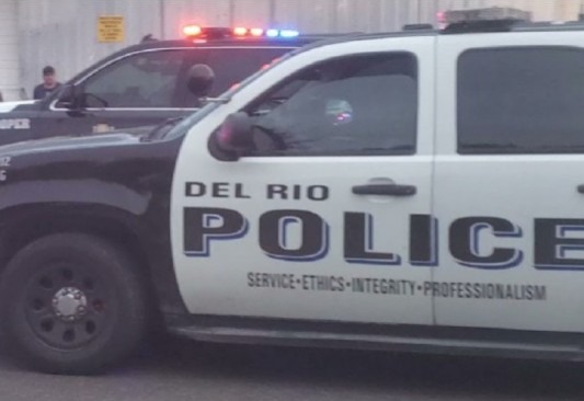Matan a niño a balazos en Del Río, Texas