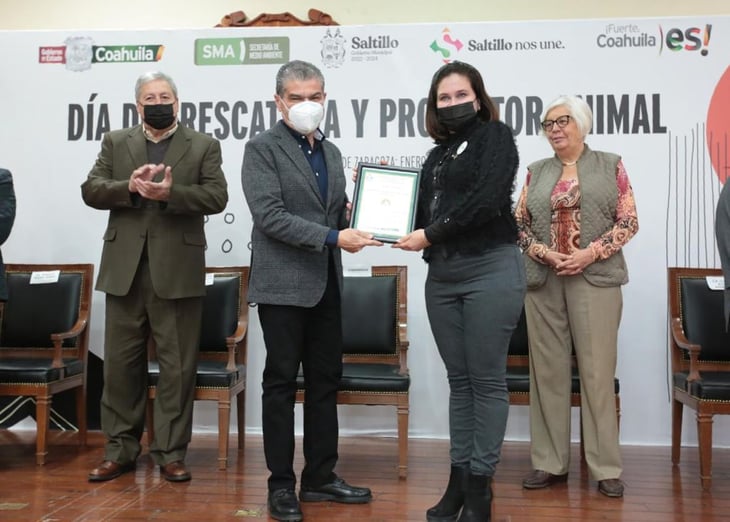 Miguel Riquelme reconoce labor de protectores de animales