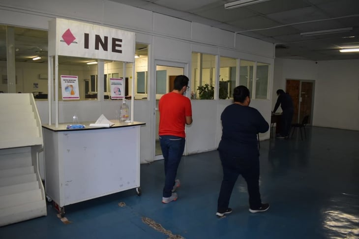 El INE recluta personal para la jornada electoral de revocación de mandato presidencial 