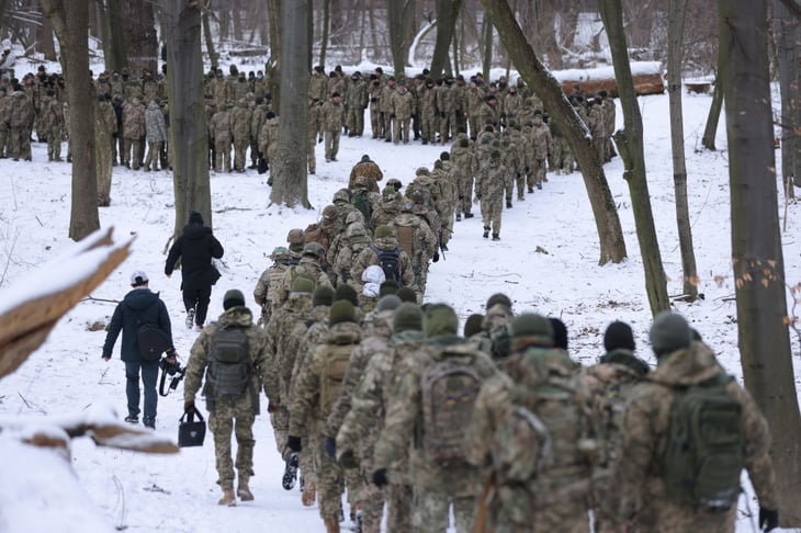 EU pone en alerta a 8,500 soldados pero aún no los despliega en el este Europa