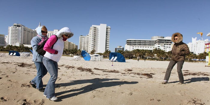 Una ola de frío lleva los termómetros de Miami a marcas mínimas