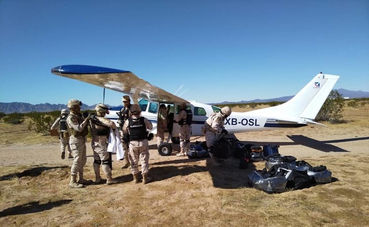 Sedena intercepta avioneta que transportaba 338 kilogramos de drogas en Sonora