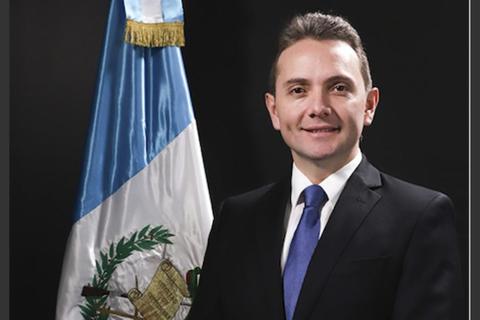 Familiares de diputado guatemalteco se entregan a la Justicia por corrupción