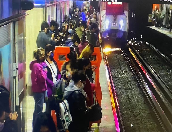 Hombre se arroja del Metro en Nuevo León
