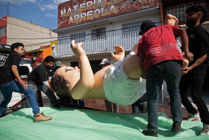 Un Niño Dios de cinco metros en México para recordar importancia de la salud