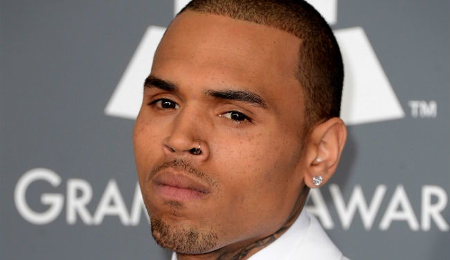 Mujer demanda a rapero Chris Brown por presuntamente haberla violado en Miami