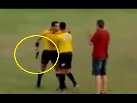 VIDEO: Arbitro agrede con pistola a jugadores a medio partido y deja dos heridos en Brasil