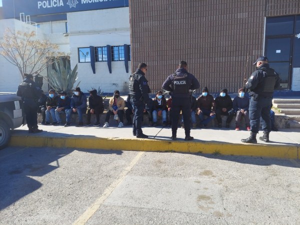 Rescatan a 18 migrantes en Ciudad Juárez