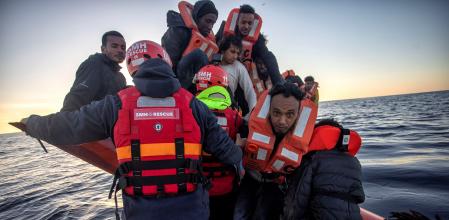 Los 176 migrantes del 'Aita Mari' desembarcarán en Lampedusa