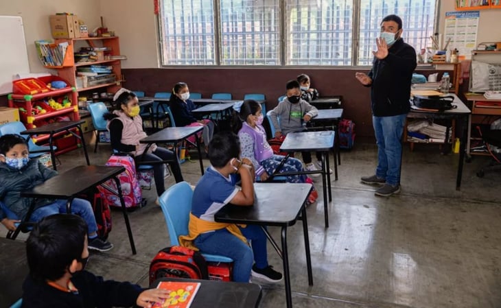 Inicia regreso a clases escalonado en escuelas de Sinaloa