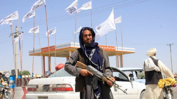 Los talibanes expulsan a más de 4,000 de sus combatientes acusados de abusos