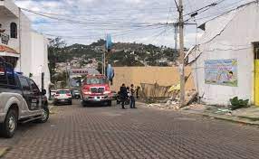 Derrumbe en guardería de Tepic deja a 2 maestras y 5 niños lesionados