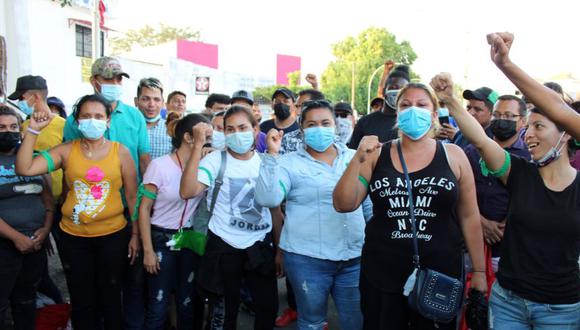Migrantes inician huelga de hambre para presionar visas en sureste de México
