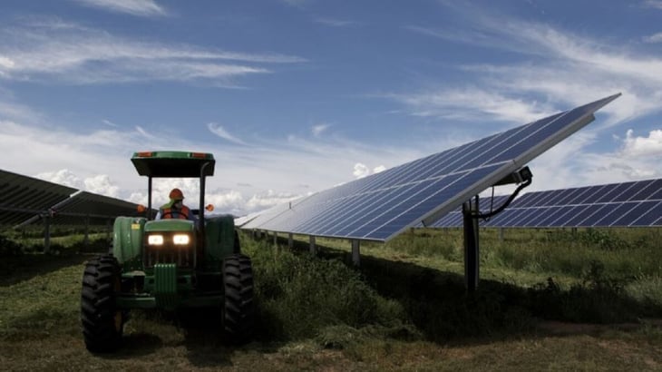 México negociará con EU sobre aranceles a paneles solares