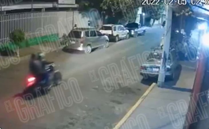 VIDEO: Captan ráfaga de balazos que mató a 3 hombres en Iztapalapa