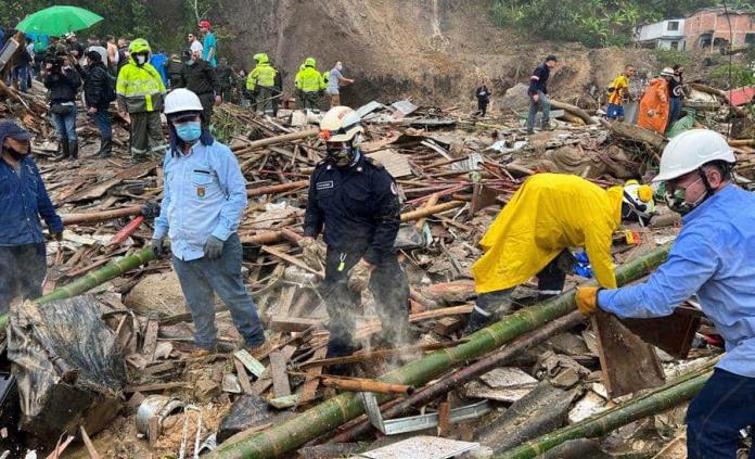 Ascienden a 14 los fallecidos por deslizamiento de tierra en Colombia