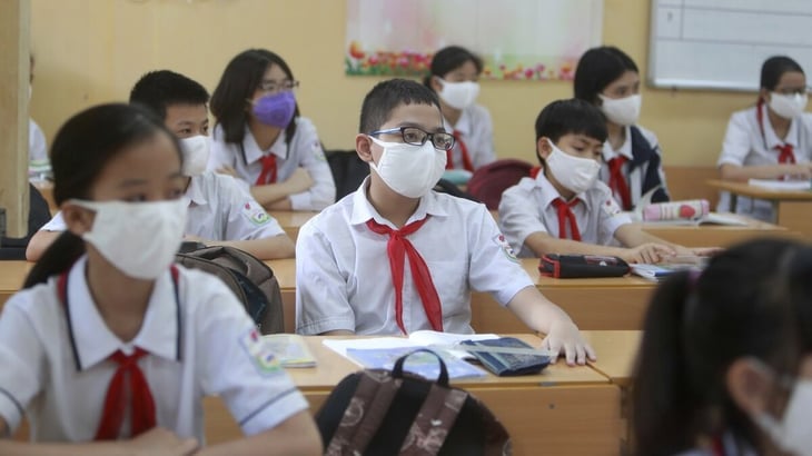 Millones de vietnamitas vuelven a clase tras 9 meses de parón por la pandemia
