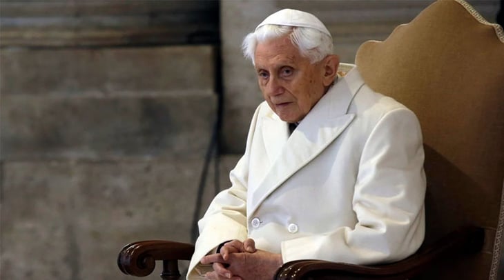 Benedicto XVI pide perdón por 'abusos' de la Iglesia 
