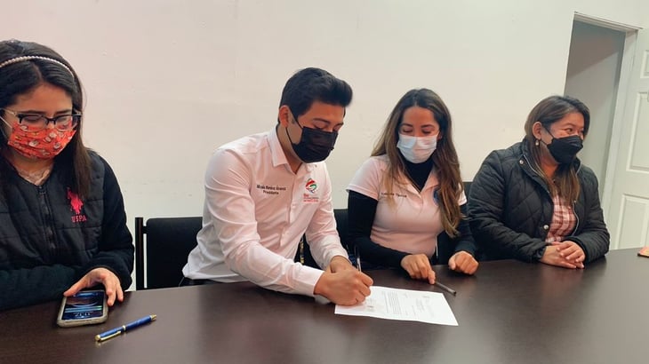 La Fundación Luisito Tijerina y la Red Jóvenes por México firman acuerdo para recolección de tapitas