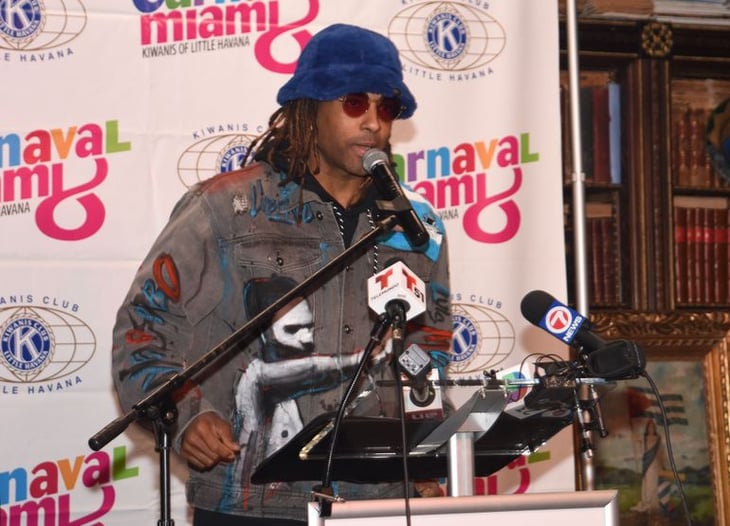 El cantante cubano Yotuel Romero será el rey del Carnaval de Miami