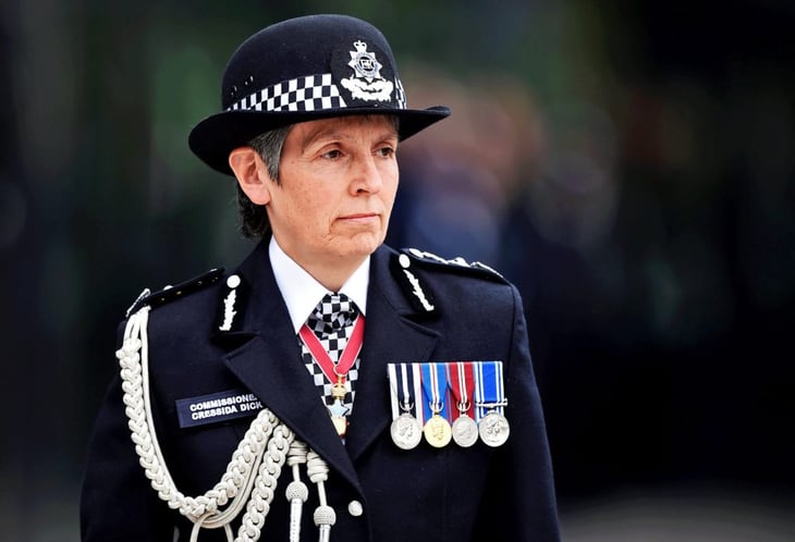 Jefa de Scotland Yard rechaza dimitir pese a la mala conducta de sus agentes