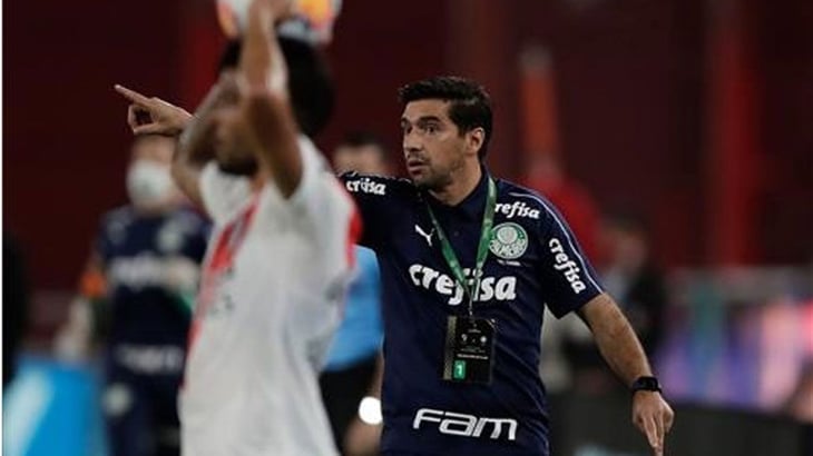 Abel Ferreira invita a Pep Guardiola a conocer el Palmeiras tras lapsus