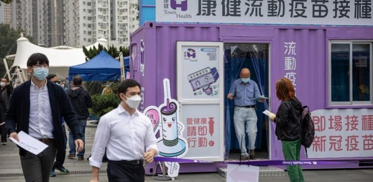 Hong Kong descarta confinamiento 'por el momento' y se asegura ayuda de China