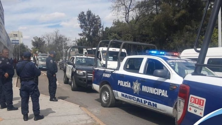Detienen a dos funcionarios por pedir 80 mil pesos para trámite en Naucalpan