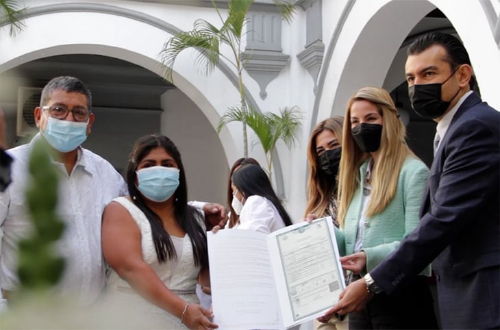 Se casan 370 parejas en boda colectiva en Veracruz