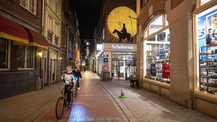 Países Bajos elimina el uso de mascarillas, el pase COVID y la distancia