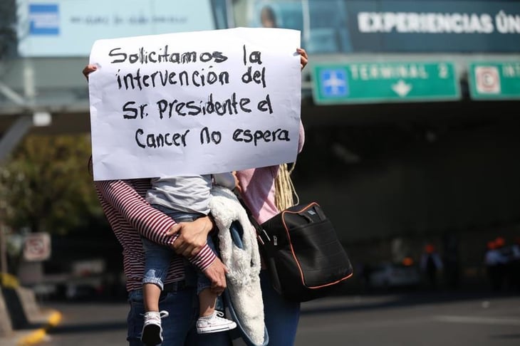 Padres de niños con cáncer denuncian falta de medicamentos en México