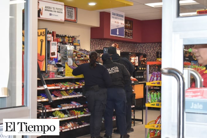 Ladrón encapuchado asalta tienda y se lleva una fuerte cantidad de dinero en Monclova 