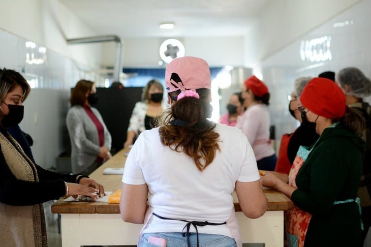 Mujeres aprenden diversas capacitaciones en el DIF Monclova