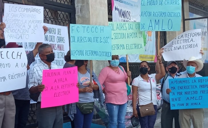 Protestan en Congreso de Chiapas en apoyo a la reforma eléctrica