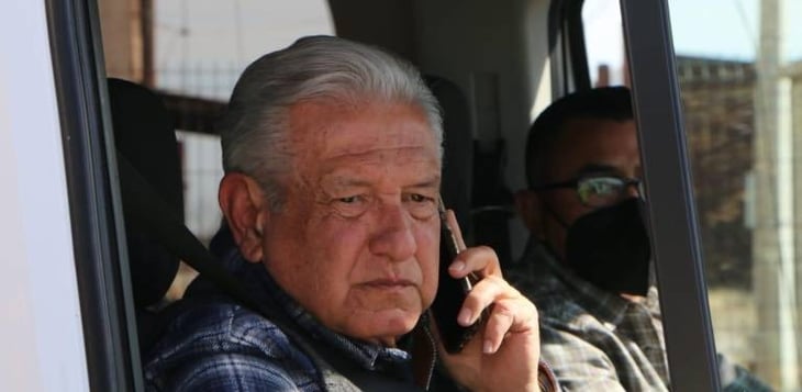AMLO llega a Coahuila; lo reciben con peticiones en Piedras Negras
