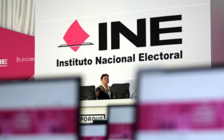 INE pide a AMLO bajar de redes propaganda por veda