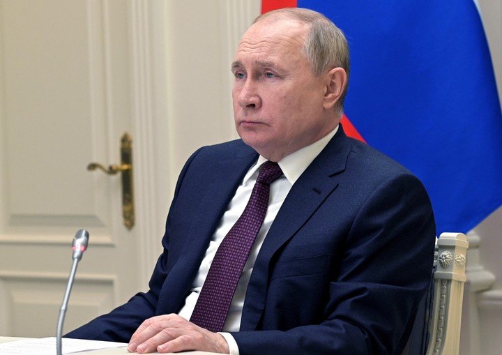 Putin comunica a Macron y Scholz intención de reconocer Donetsk y Lugansk