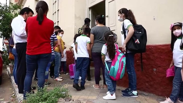 Paraguay reanuda clases presenciales con la mira puesta en la inmunización