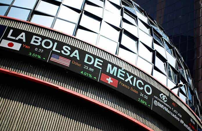 La Bolsa de México cae 0.49 % e hila tres sesiones a la baja