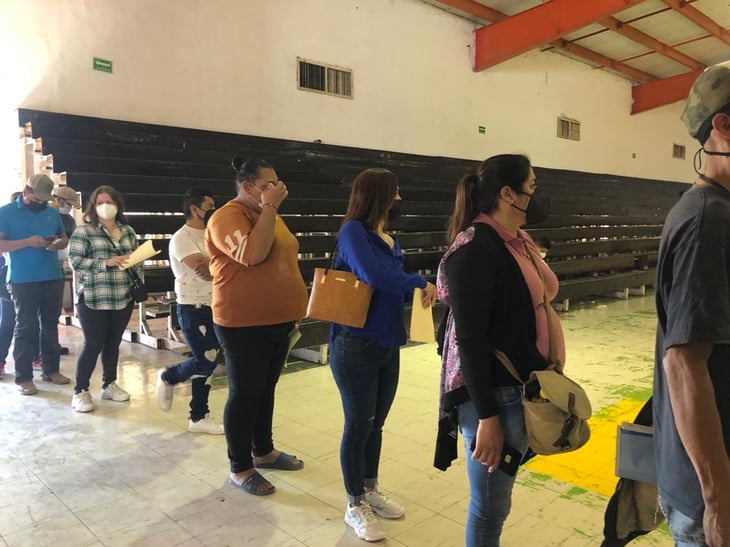 Brigada de vacunación para refuerzo contra COVID-19 en Monclova 