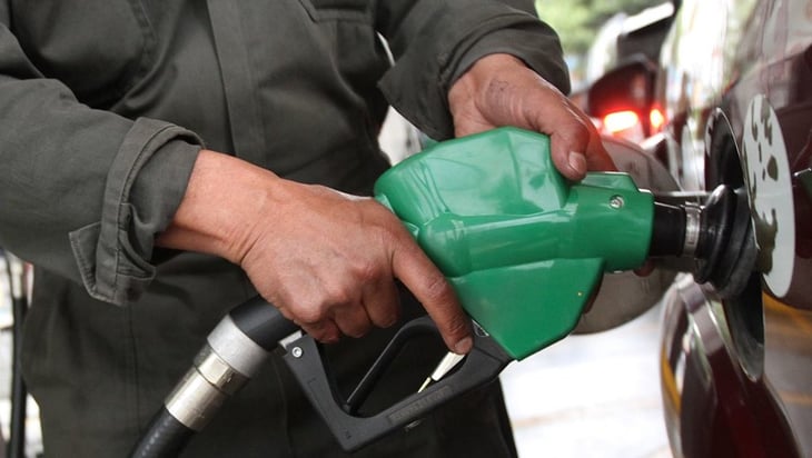 Consumidores de gasolina Magna volverán a pagar el IEPS