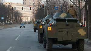 Las tropas rusas intentarán tomar Kiev esta noche, advierte Zelensky