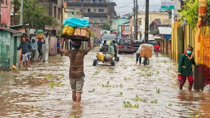 Más de 44,000 desplazados y seis muertos por el ciclón Emnati en Madagascar