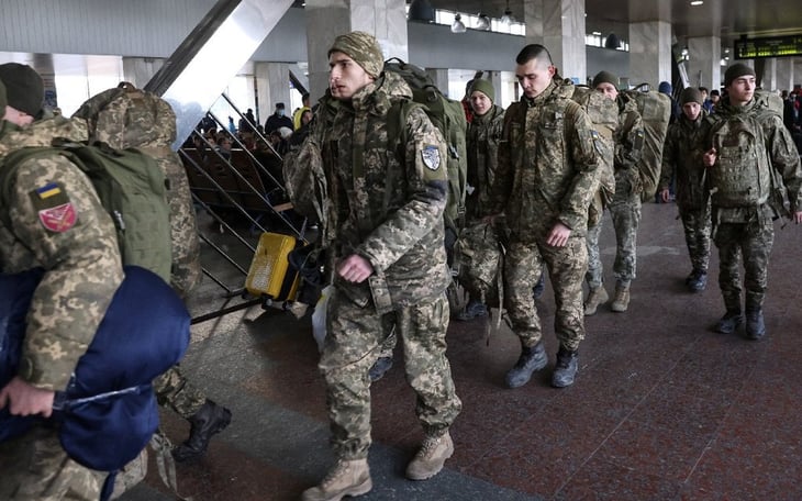 Francia enviará más equipos militares y combustible a Ucrania