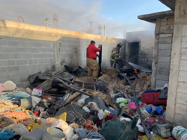 Bomberos apagan incendio de un hogar en colonia Occidental en Frontera