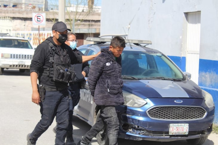 Ladrón es detenido con las 'manos en la masa' en Monclova 