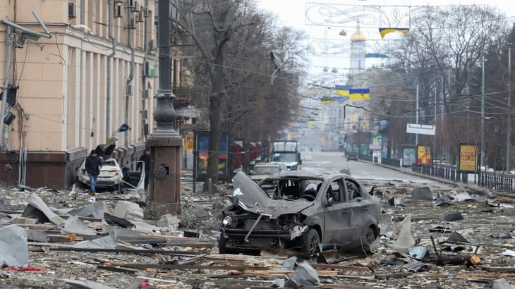 Nuevo bombardeo ruso en Járkov deja al menos 10 muertos y 35 heridos